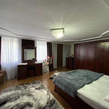 Guest House Misho Kazbegi Esterno foto