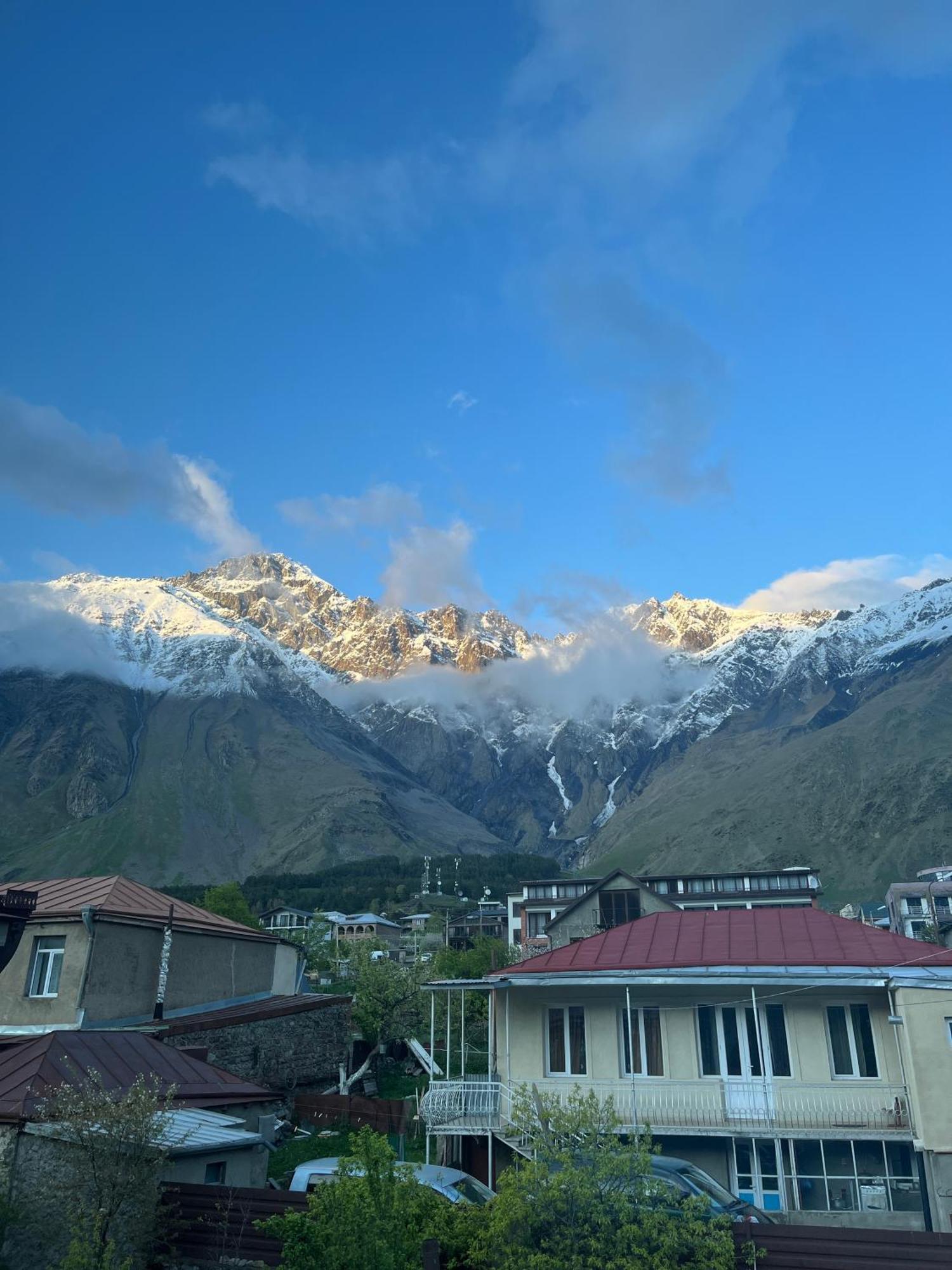 Guest House Misho Kazbegi Esterno foto